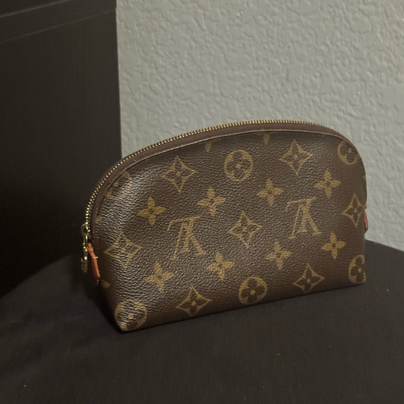 Louis Vuitton Monogram Brown Makeup Pouch - Picture 1 of 3